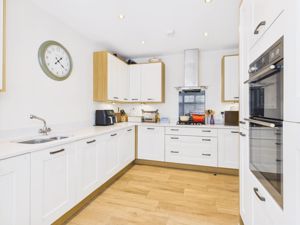 Kitchen- click for photo gallery